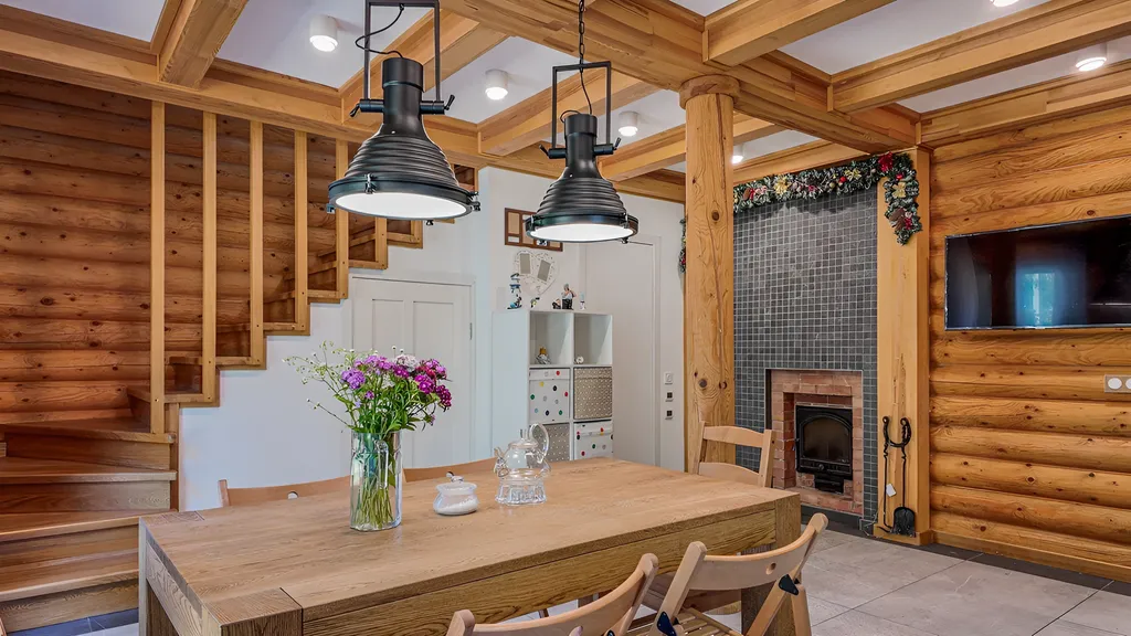 Новогодний дом в лесу