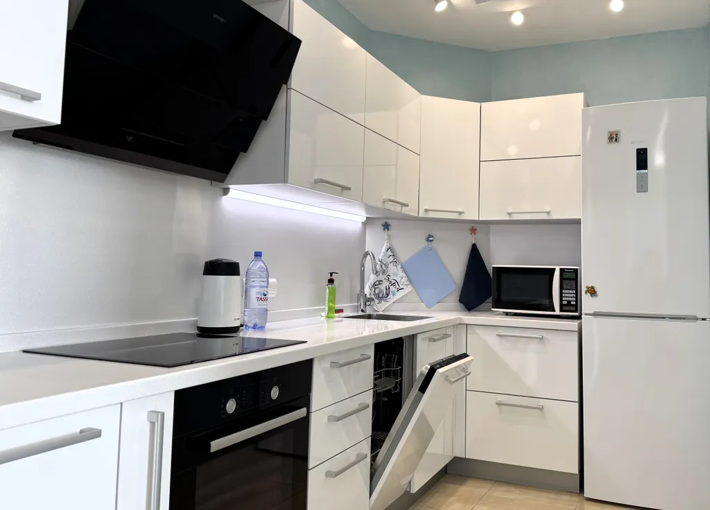 Квартира с видом на море и яхт-клуб первая береговая линия