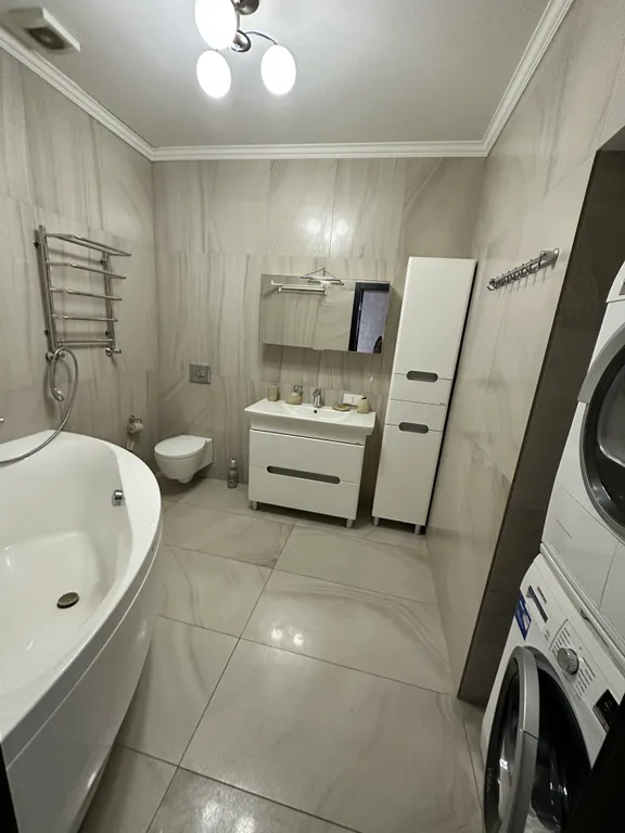 Видовая просторная квартира в новострое