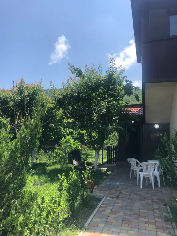 Апартаменты с видом на детскую площадку ЖК Резиденция Утриш