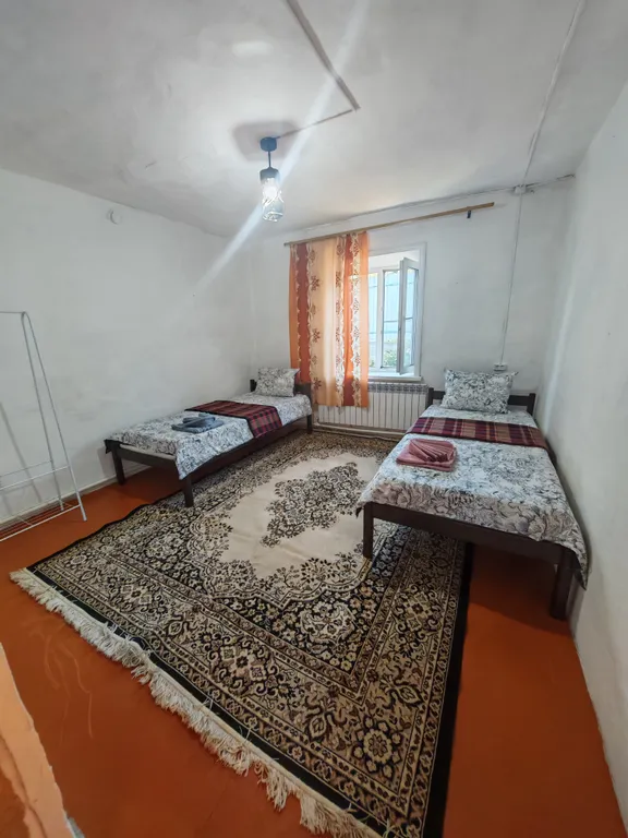 Домик в предгорье горы "50 лет"