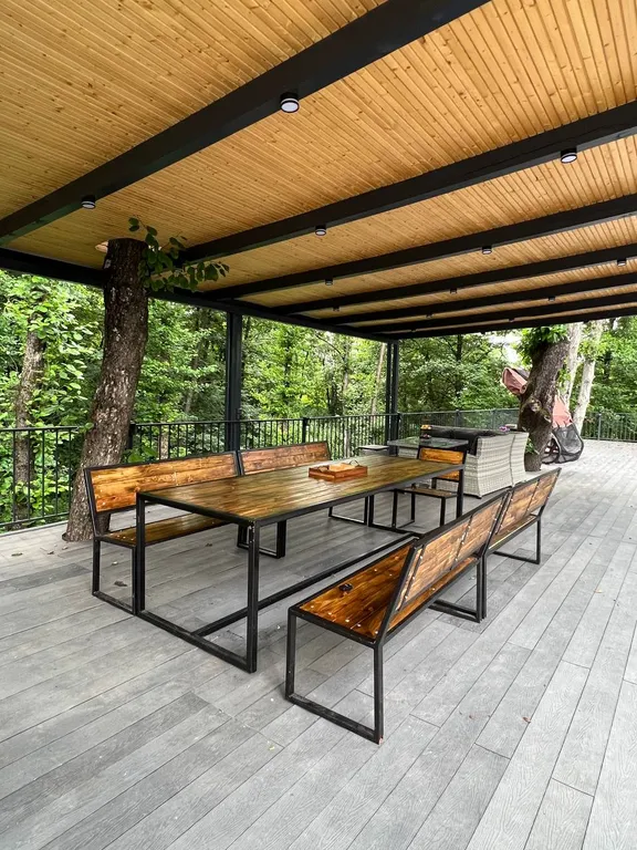 Коттедж с видом на лес и горы