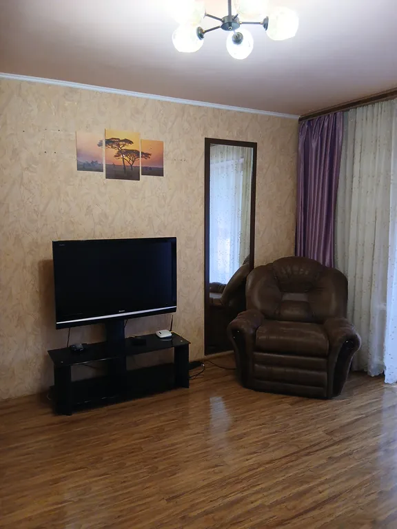 2х комнатная квартира рядом со станцией 3км и ЖД вокзалом