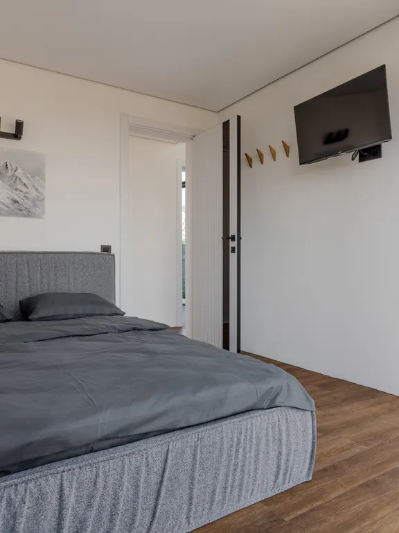 Уникальный Круглый дом с панорамой на горы и реку Сок