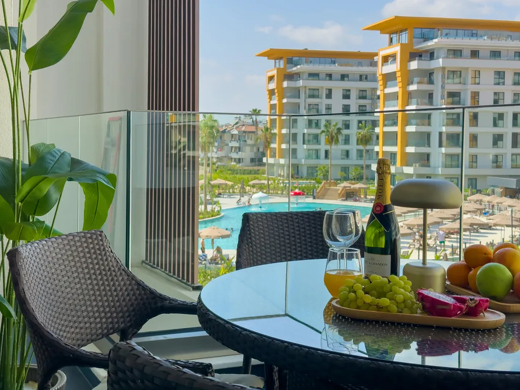 Апартамент в Azura World D с аквапарком и собственным пляжем