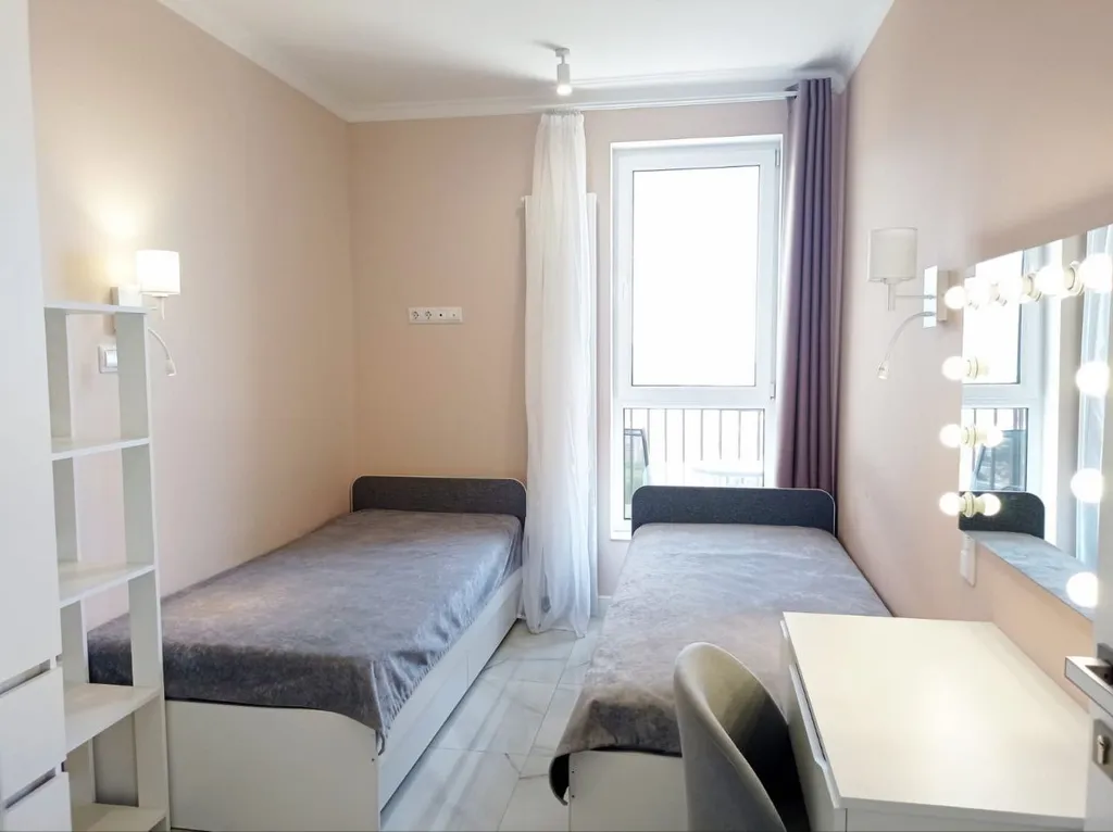 Двухкомнатная квартира с панорамным видом "Очарование Ялты"