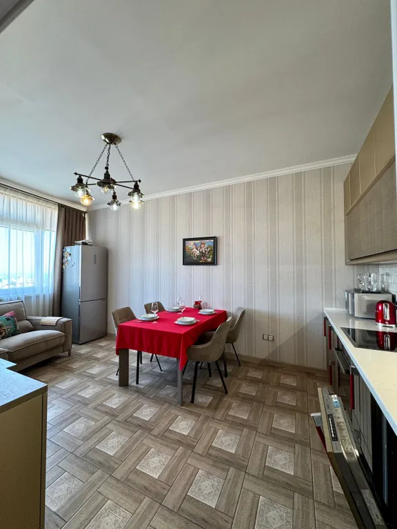 Просторная квартира с шикарным видом рядом с центральной набережной