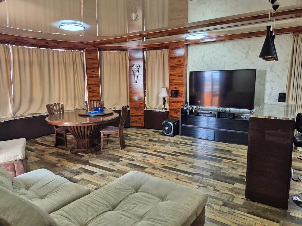 Дизайнерская квартира с видом на море