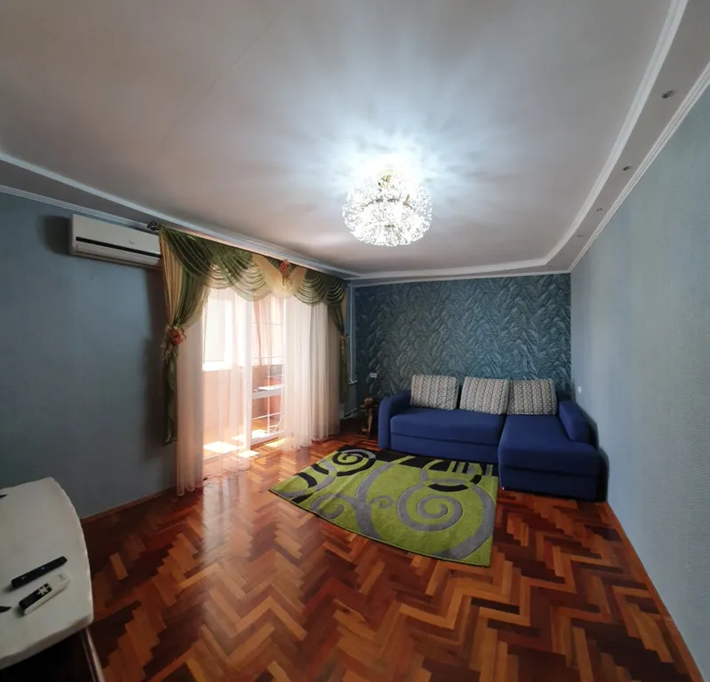 3-комнатная квартира в 5 минутах от пляжа в центре