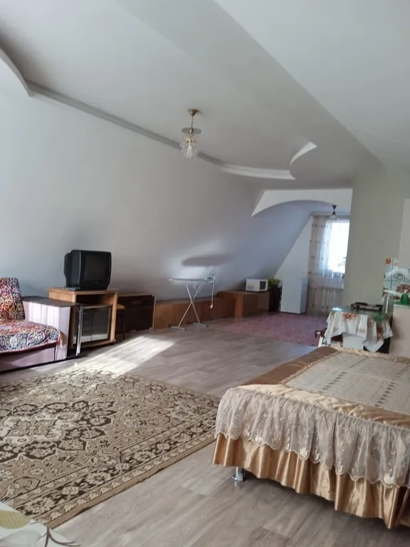 Студия с видом на горы в частном доме