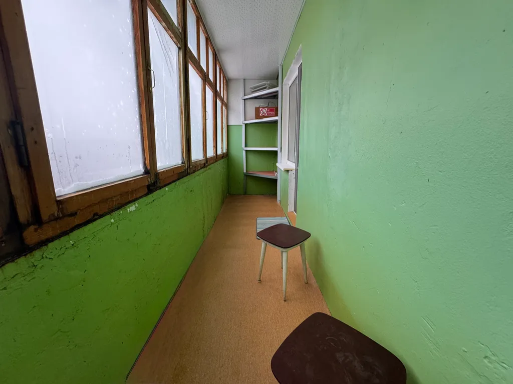 Стильная однокомнатная с большой кухней у ДК Металлургов