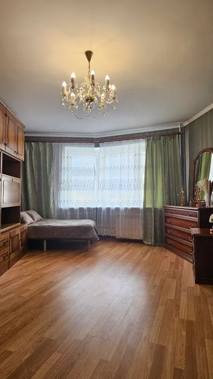 Большая просторная квартира с гостинной