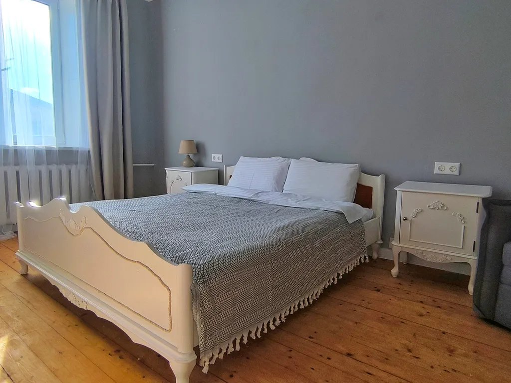 Апартаменты двухкомнатные у вокзала