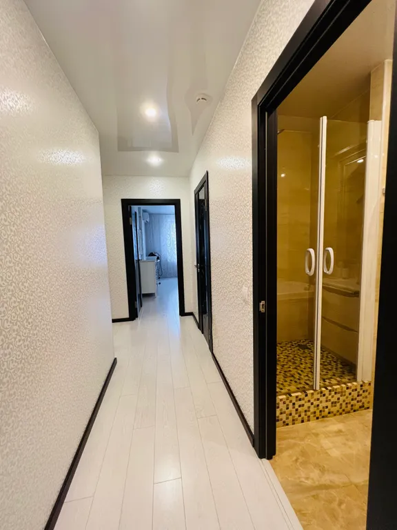 Трехкомнатная квартира на Парнасе