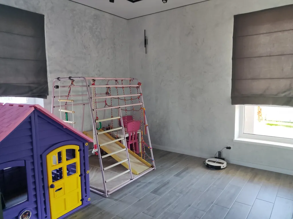 Часть дома с террасой и мангальной зоной на берегу моря