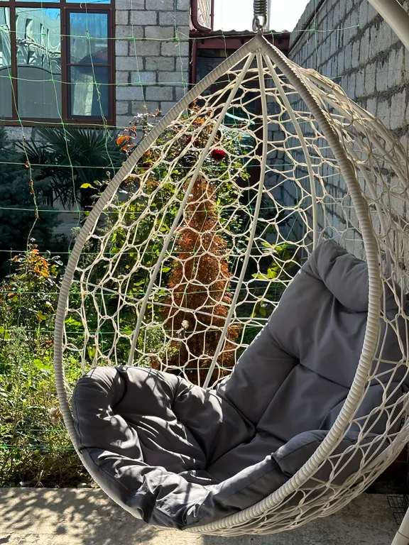 Большой красивый дом у моря