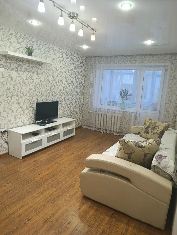 Уютная квартира в удобном месте — аренда посуточно в Омск