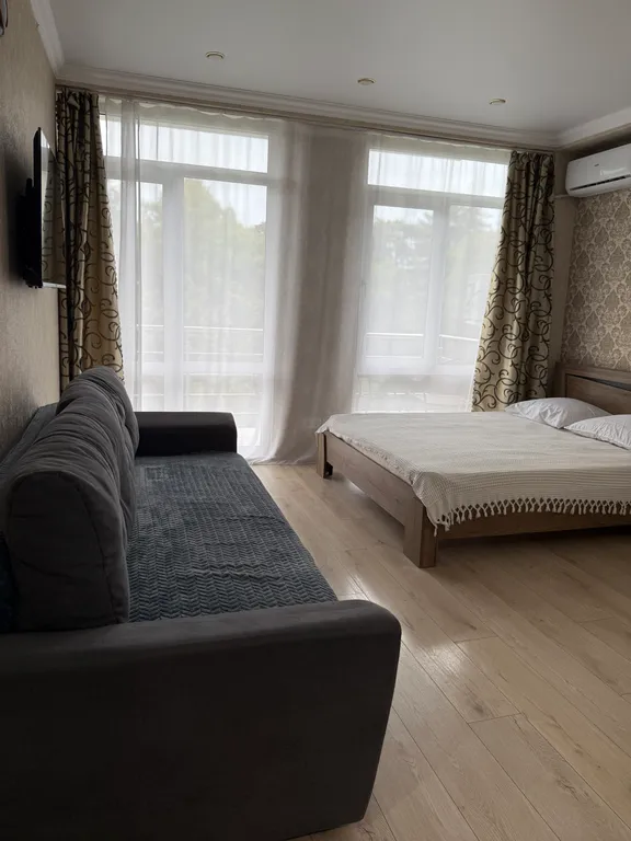 Квартира Квартира Уютная студия с видом и ароматами Южного дендрологического парка — Сириус