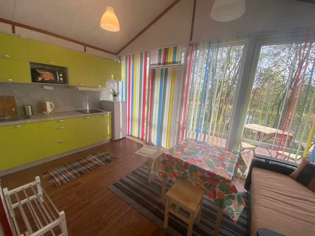 Коттедж Домик Цветочный — Волхов