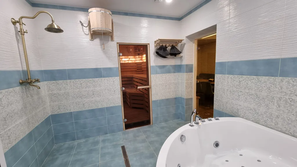 Дом с русской баней, джакузи и уличным чаном