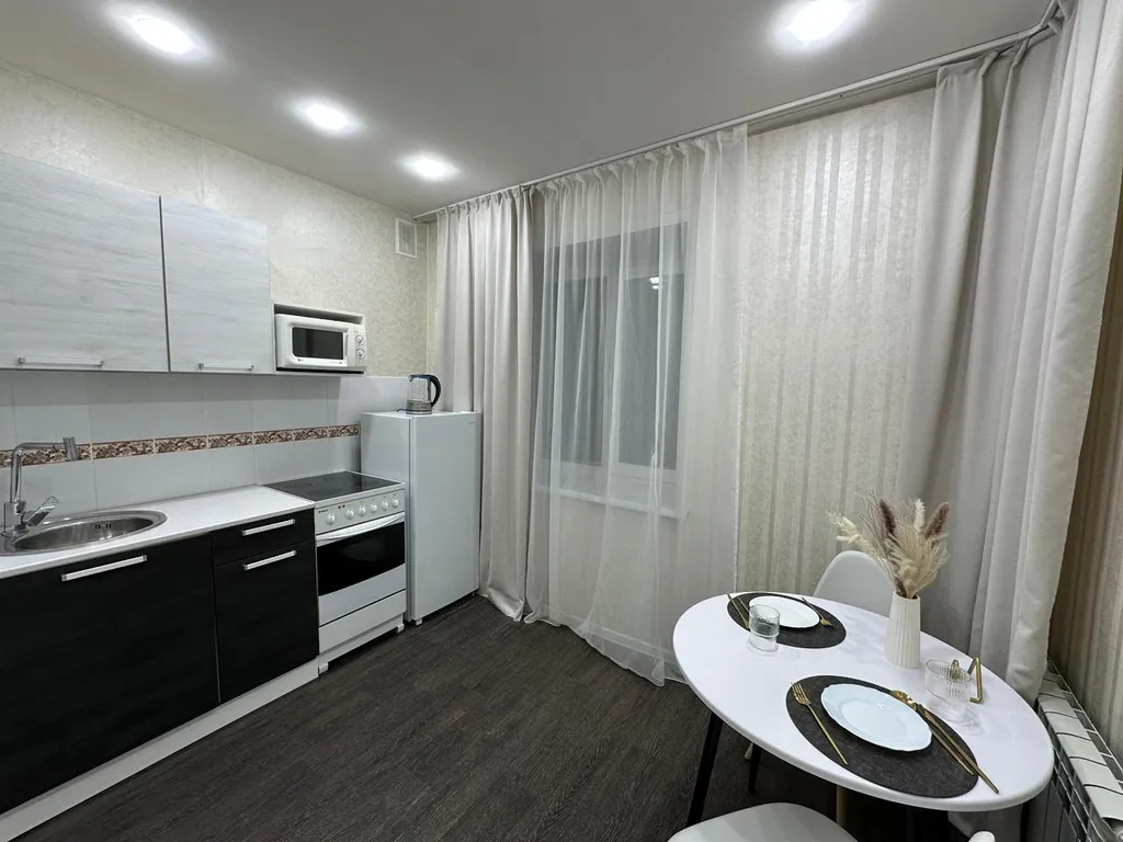 Апартамент Black в престижном районе города