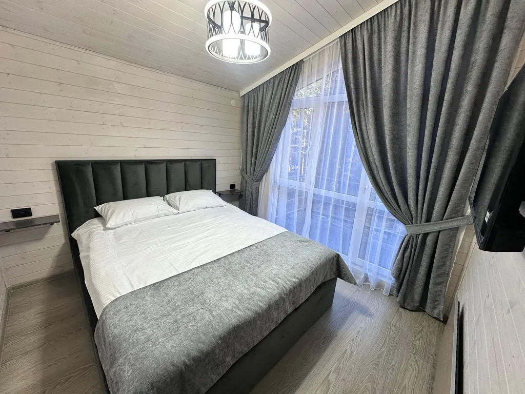 Коттедж 2 новый в самом сердце Домбая