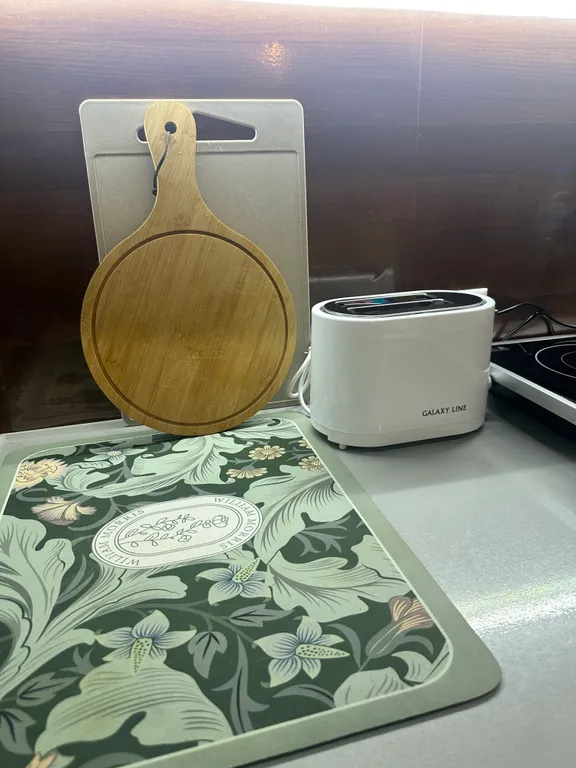 Просторная квартира с отдельным входом возле гипермаркета Перекресток