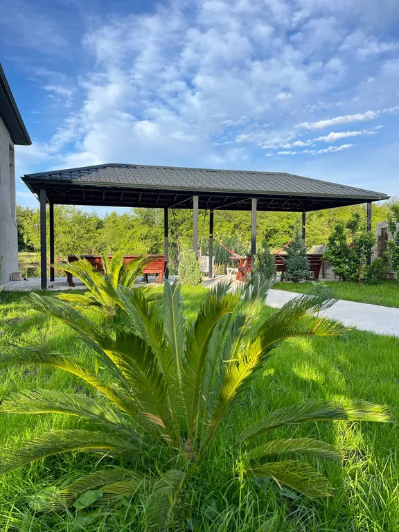 Riverside Cottage R104