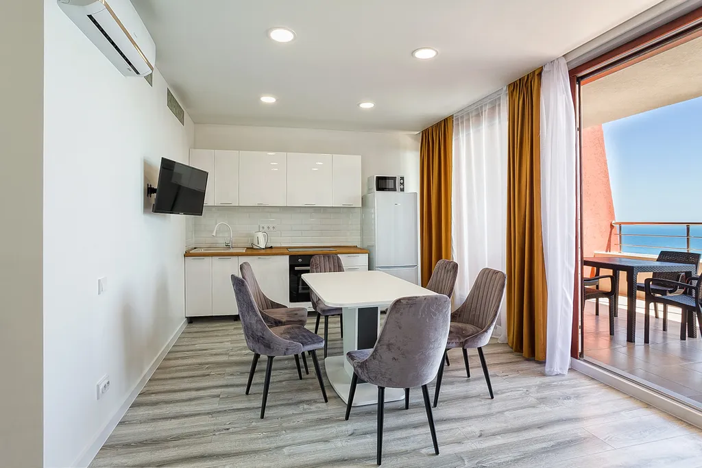 3-комнатная квартира №180А с видом на море Фамилия Делюкс