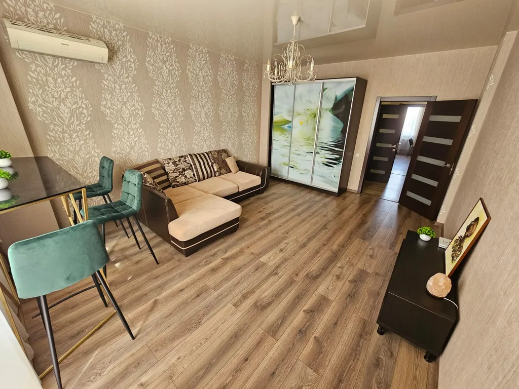 Просторная квартира возле Кубанской набережной