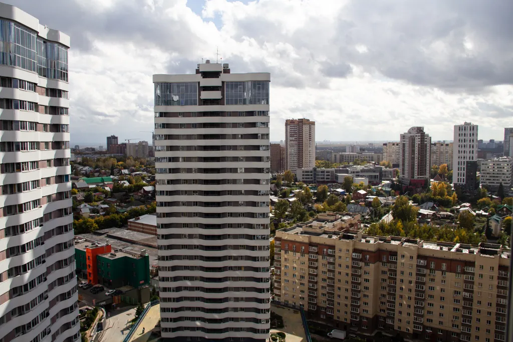 Большая двухкомнатная квартира в центре