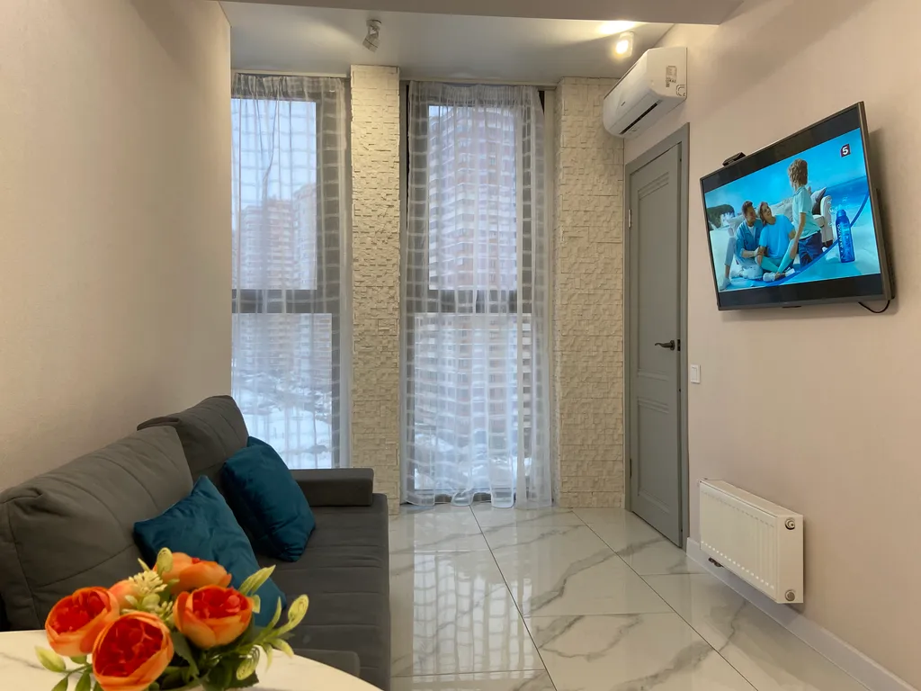 Новая квартира с панорамными окнами в Центральном районе (Глобус, СВУ)