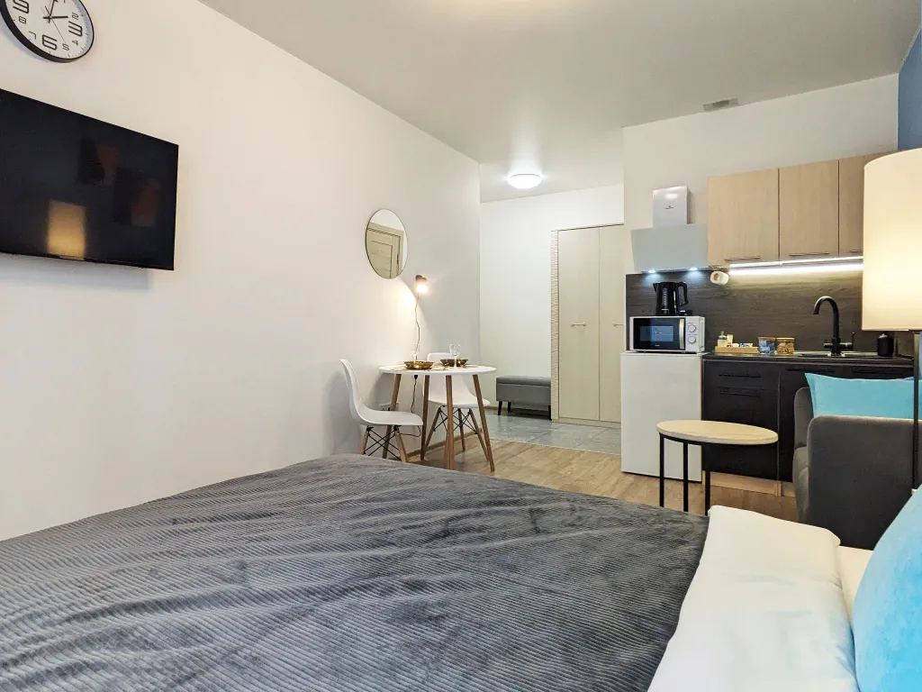 Новая студия, чистый подъезд, свежий ремонт, пешком до Борисоглебского