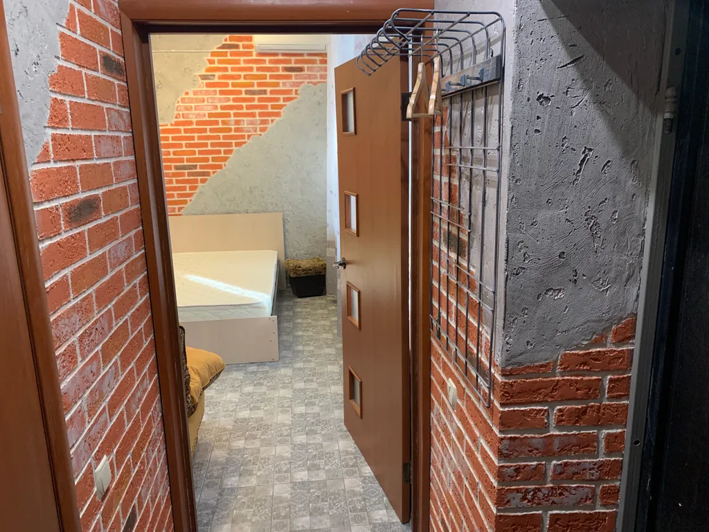 Семейные апартаменты на 4-х в самом центре Ялты у моря, парковка бонус