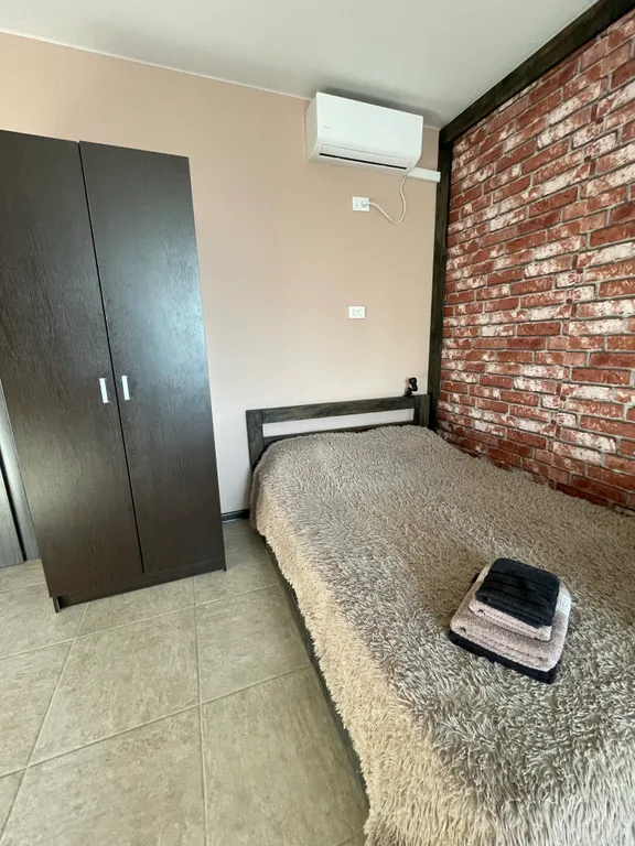 Студия у Яшмового пляжа