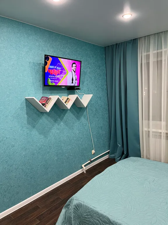 Уютные апартаменты в центре города с видом на пруд с плавающими утками