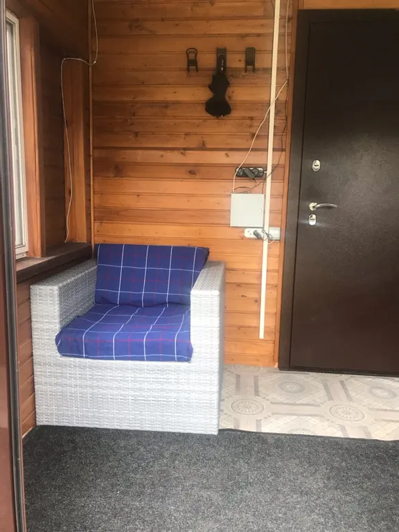 Дом на территории охотничьего хозяйства рядом с водохранилищем