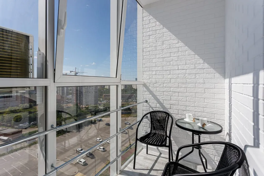 Студия в высотке близко к центру и аэропорту