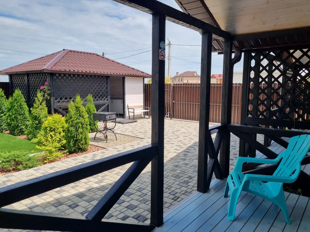 Коттедж Уютный домик на первой линии Азовского моря — Кучугуры