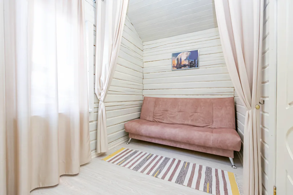 Дом на берегу озера