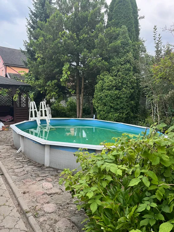 Уютный дом с бассейном, сауной и камином