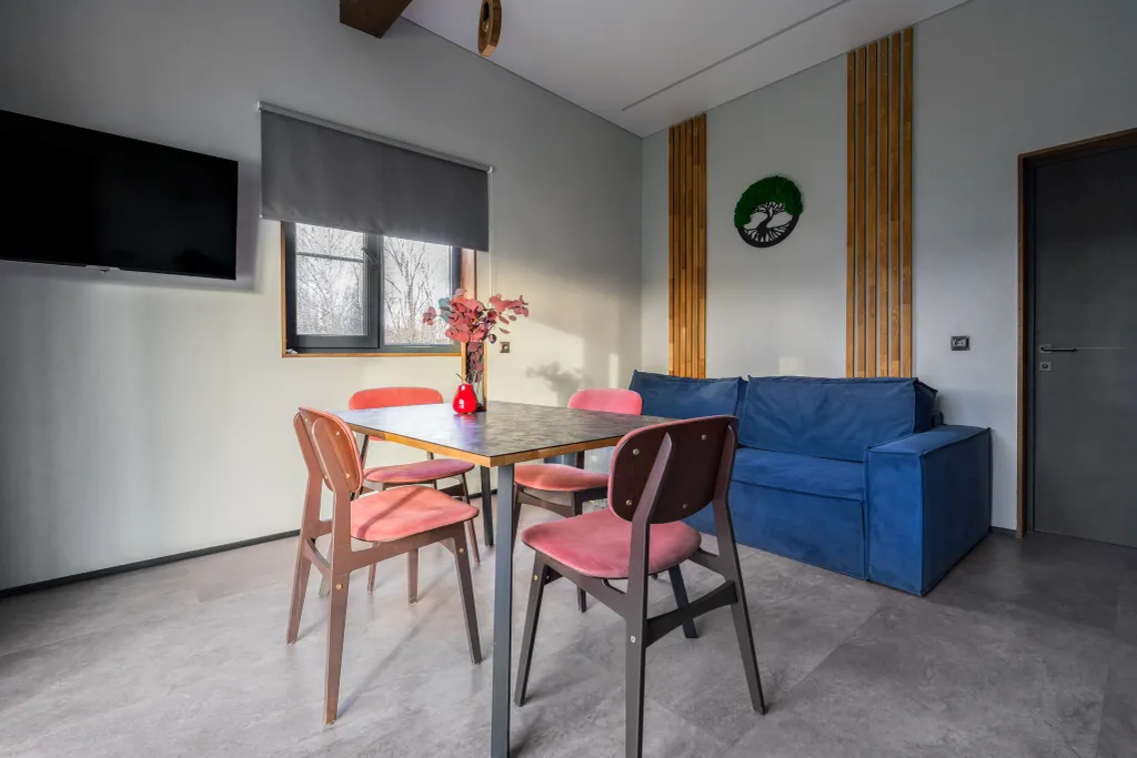 Коттедж Коттедж №1 на 6 человек у Красного озера — Светлое