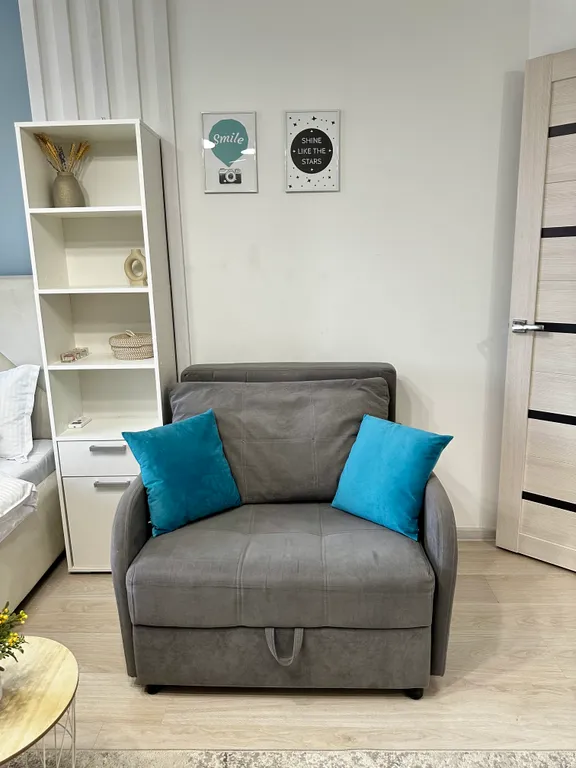 Студия с видом на горы у входа в Центральный парк