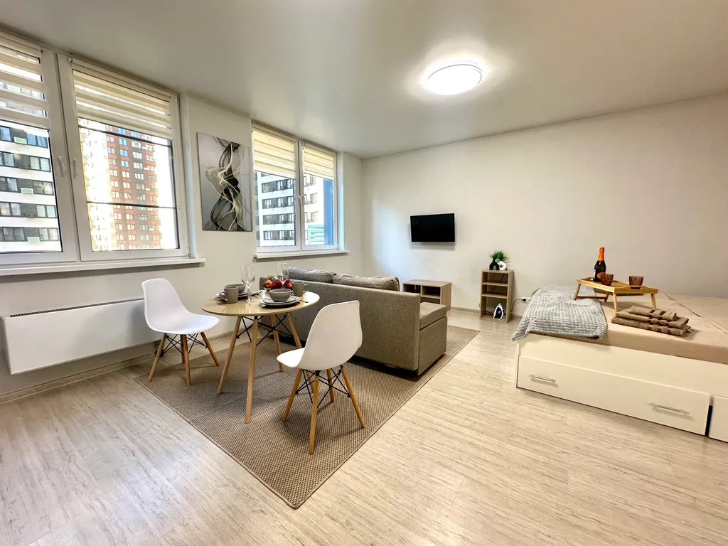 Студия с кроватью и дизайнерким ремонтом