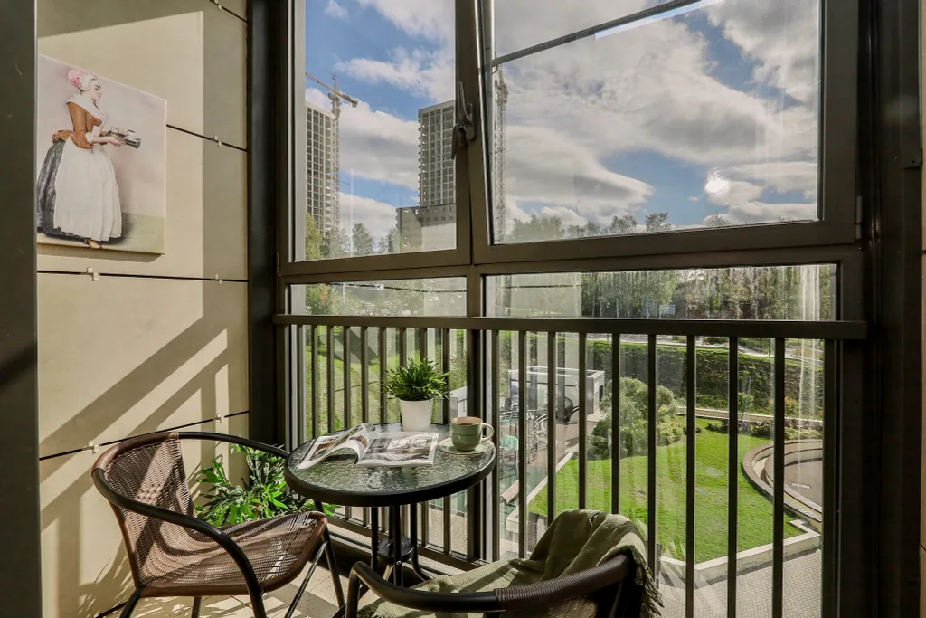 4 Угла: Тот самый ЖК колизей на набережной, М.Горького, 150