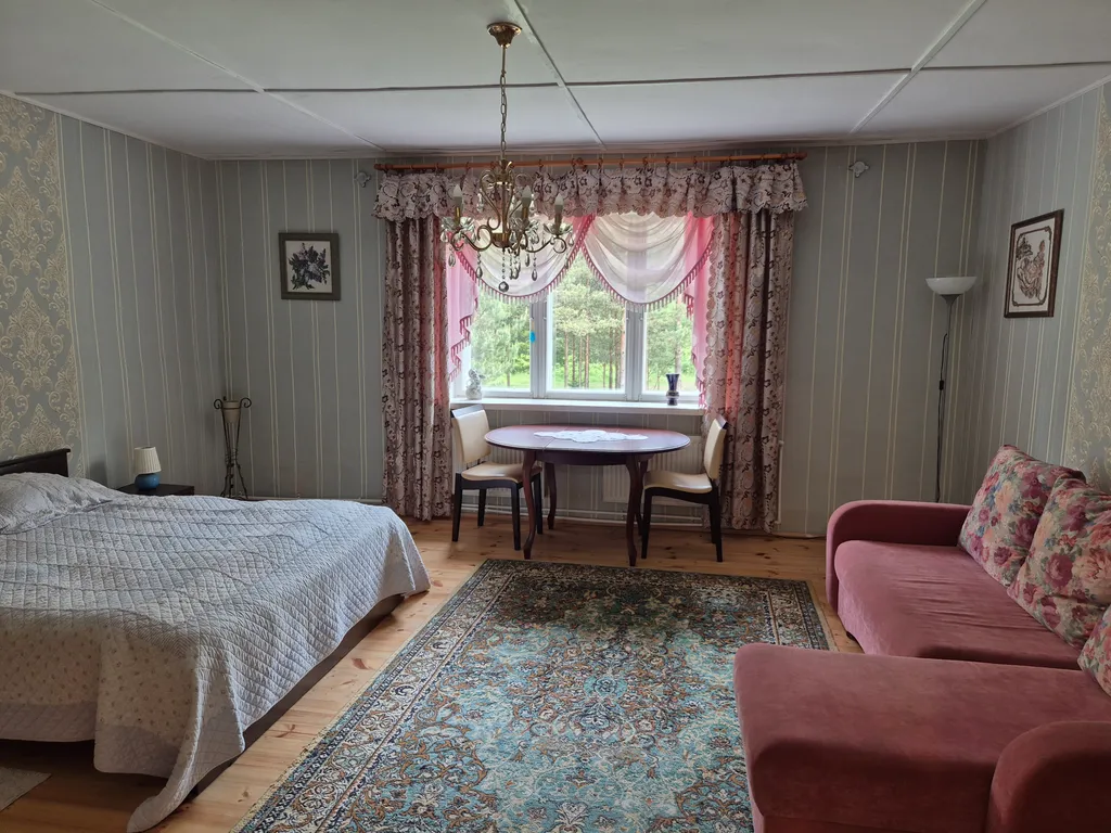 Усадьба Сосновый хутор на берегу реки Мста