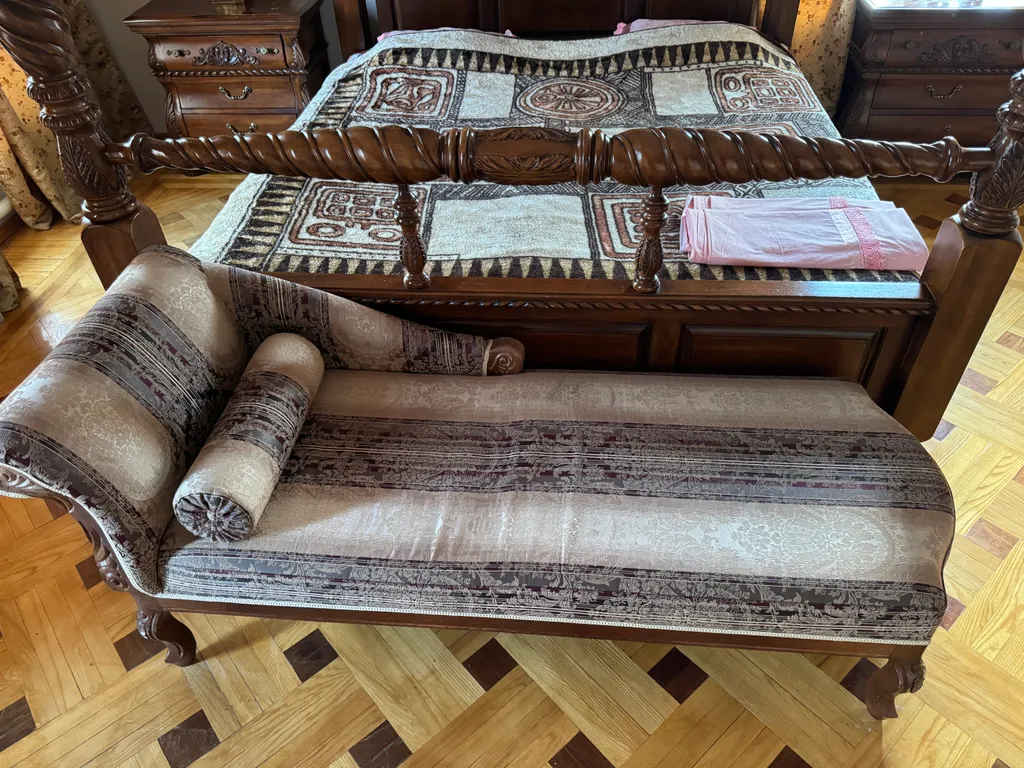 Большой, уютный дом с бильярдом в городе Гомеля. Отличное место.