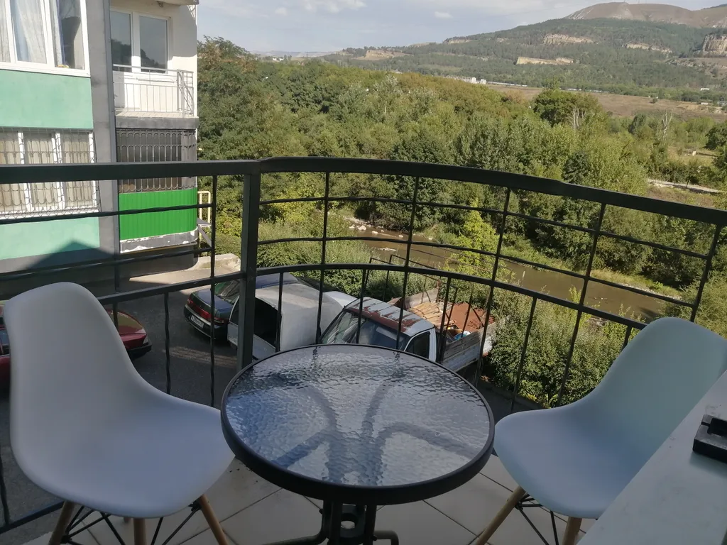 Уютная квартира с красивым видом из окна