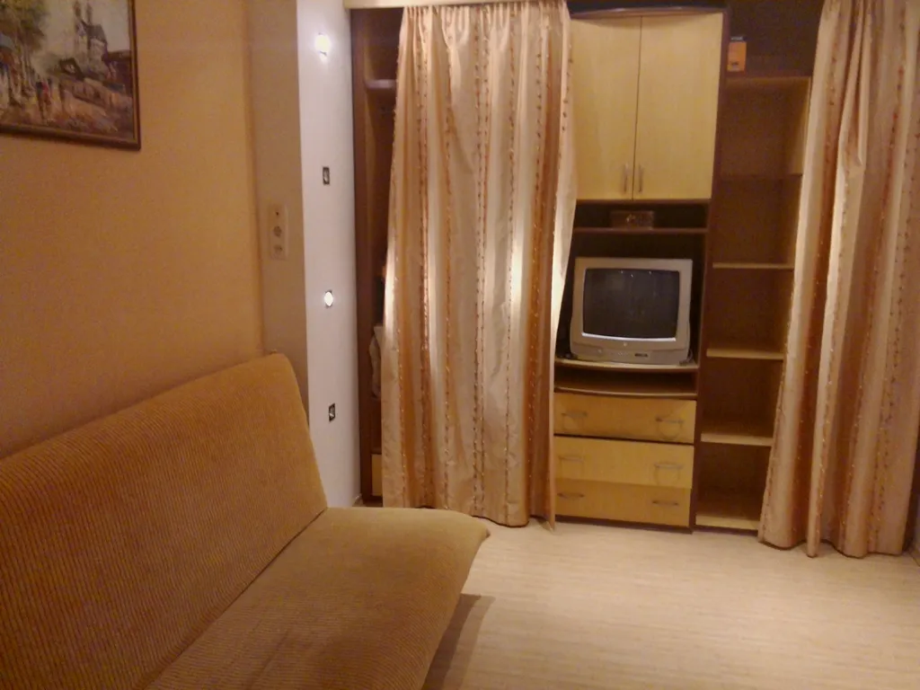 Уютная евротрешка с выходом во дворик к зоне барбекю