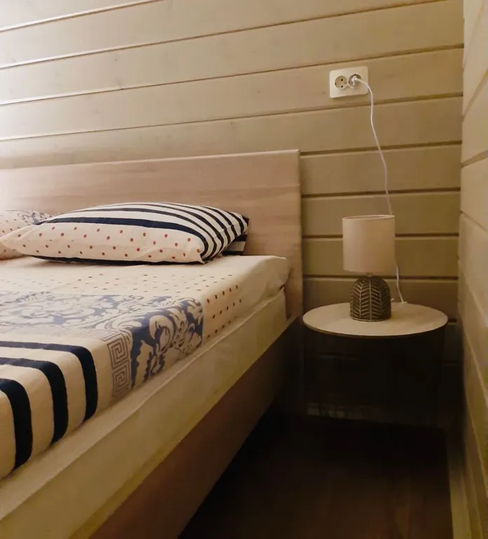 Новый современный коттедж рядом с озером